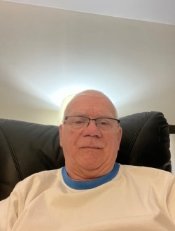 Gerard's profile, a single 18-year-old a man in Saint-Hubert