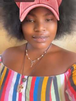 Christine's profile, a single 21-year-old a woman in Bingerville