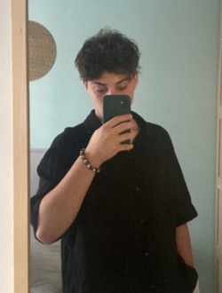 Noah's profile, a single 18-year-old a man in Clarensac