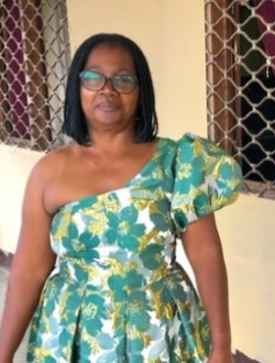 Julie's profile, a single 46-year-old a woman in Yaoundé