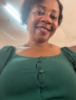 Olisa's profile, a single 49-year-old a woman in Abidjan