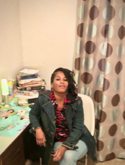 Naomi's profile, a single 48-year-old a woman in Ottawa