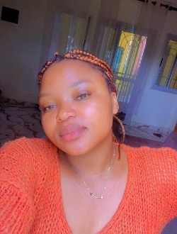 Emillienne's profile, a single 25-year-old a woman in Yaoundé