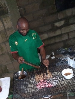 Wallas's profile, a single 45-year-old a man in Douala