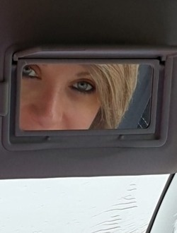 Julie's profile, a single 40-year-old a woman in Angles