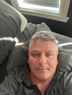 Marc's profile, a single 65-year-old a man in Ange-Gardien