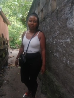 Salim's profile, a single 29-year-old a woman in Manakara
