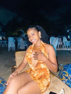 Samirah's profile, a single 24-year-old a woman in 1ER Arrondissement