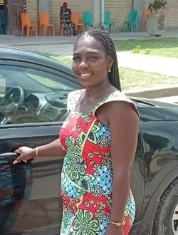Agnes's profile, a single 45-year-old a woman in Abou
