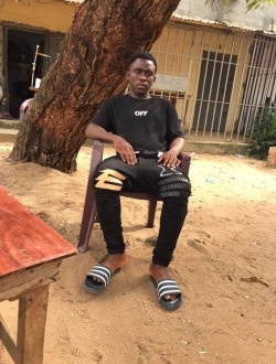 Eloge's profile, a single 23-year-old a man in Aban