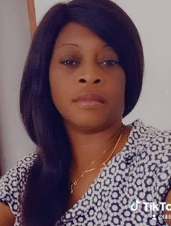 Wln's profile, a single 46-year-old a woman in Douala