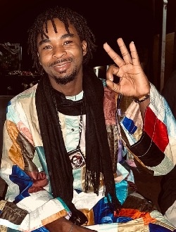 Ama's profile, a single 26-year-old a man in Dakar