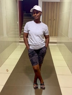 Bijoux's profile, a single 26-year-old a woman in Abidjan