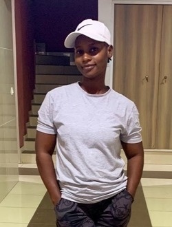 Bijoux's profile, a single 26-year-old a woman in Abidjan