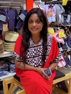 Maria's profile, a single 44-year-old a woman in Douala