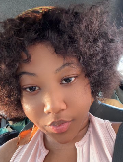 Ines's profile, a single 20-year-old a woman in Cocody