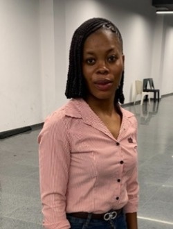 Samanta's profile, a single 25-year-old a woman in Douala