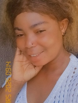 Naomi's profile, a single 29-year-old a woman in Abidjan