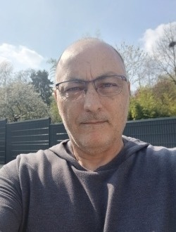 Bruno's profile, a single 55-year-old a man in Paris