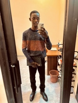 Emmanuel's profile, a single 18-year-old a man in Ouagadougou