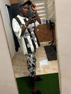 Souleymane's profile, a single 21-year-old a man in Abengourou