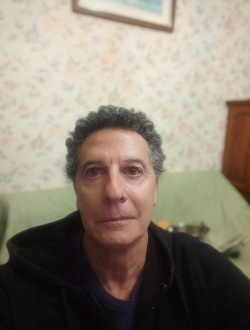 Charles's profile, a single 66-year-old a man in Vitry-sur-Seine