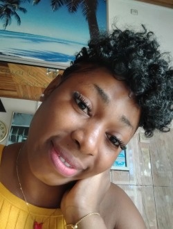 Amélie's profile, a single 33-year-old a woman in Ébolowa