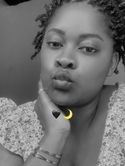Véronique's profile, a single 30-year-old a woman in Ndog Bong