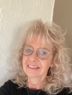 Fleur's profile, a single 63-year-old a woman in Manhay