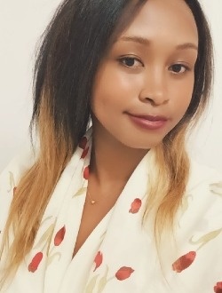 Claudia's profile, a single 27-year-old a woman in Melville
