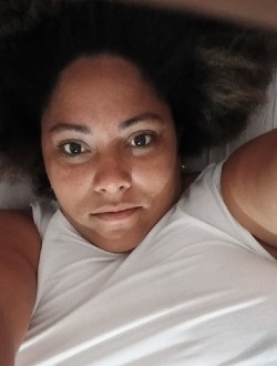 Naty's profile, a single 28-year-old a woman in La Habana