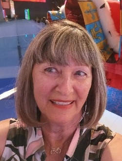 Nicole's profile, a single 79-year-old a woman in Laval