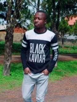 Alex's profile, a single 27-year-old a man in Yaoundé