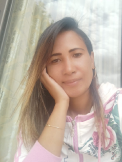 Vaniah's profile, a single 40-year-old a woman in 1ER Arrondissement