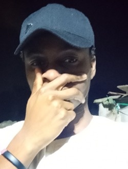 Sékou's profile, a single 23-year-old a man in Alger