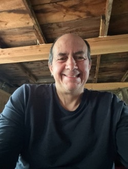 Charles's profile, a single 61-year-old a man in Laval