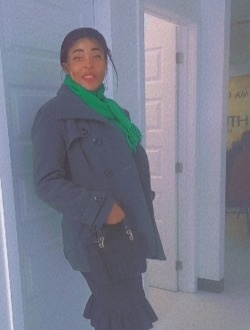 Sun's profile, a single 42-year-old a woman in Laval