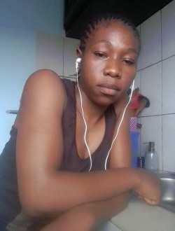 Rosie's profile, a single 28-year-old a woman in Yaoundé