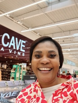 Elaine's profile, a single 42-year-old a woman in Nantes