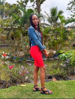 Vicky's profile, a single 22-year-old a woman in Yaoundé