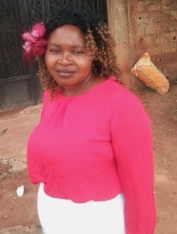 Rosalie's profile, a single 40-year-old a woman in Yaoundé