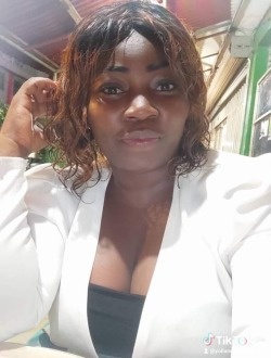 Rosine's profile, a single 31-year-old a woman in Yaoundé