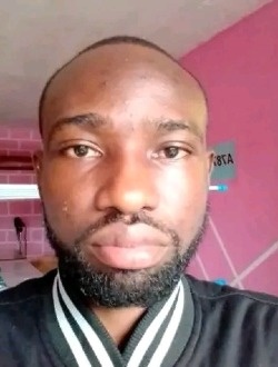 Gaël's profile, a single 32-year-old a man in Nzeng Ayong