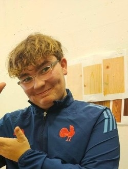 Lucas's profile, a single 18-year-old a man in Lyon