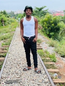 James's profile, a single 40-year-old a man in St. Cloud