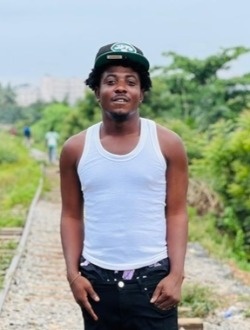 James's profile, a single 40-year-old a man in St. Cloud