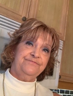 Marlene's profile, a single 65-year-old a woman in Saguenay