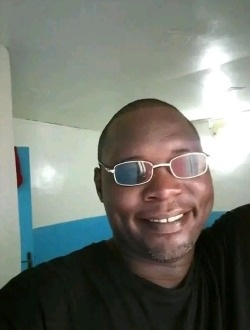 Guy's profile, a single 44-year-old a man in Makokou