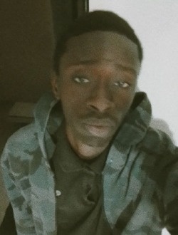 Assane's profile, a single 19-year-old a man in Dakar