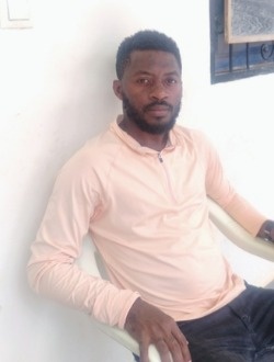 Raphael's profile, a single 28-year-old a man in Yaoundé